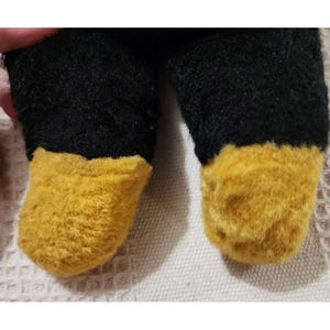 Muñeco de peluche vintage de Mickey Mouse de Disney de la década de 1940, marca Gund, con cara de goma. imagen 8