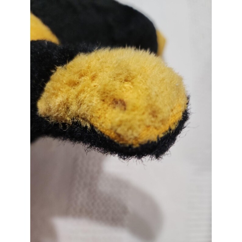 Muñeco de peluche vintage de Mickey Mouse de Disney de la década de 1940, marca Gund, con cara de goma. imagen 16