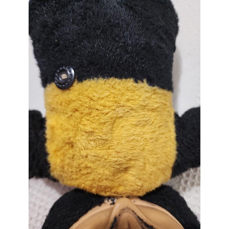 Muñeco de peluche vintage de Mickey Mouse de Disney de la década de 1940, marca Gund, con cara de goma. imagen 11