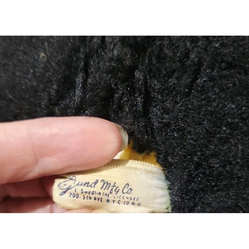 Muñeco de peluche vintage de Mickey Mouse de Disney de la década de 1940, marca Gund, con cara de goma. imagen 5