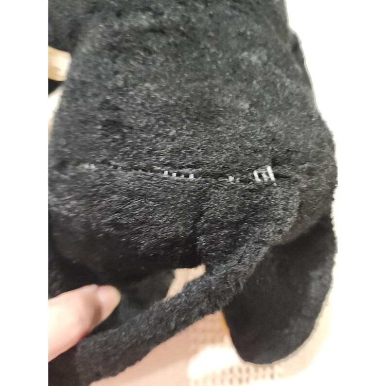Muñeco de peluche vintage de Mickey Mouse de Disney de la década de 1940, marca Gund, con cara de goma. imagen 6