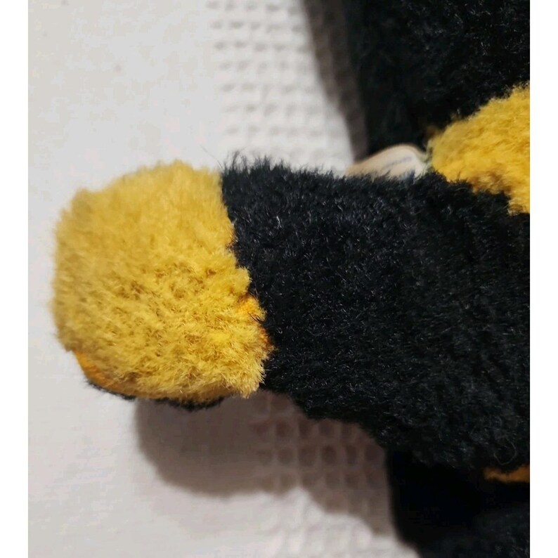 Muñeco de peluche vintage de Mickey Mouse de Disney de la década de 1940, marca Gund, con cara de goma. imagen 13