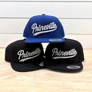 Aangepaste 3D-geborduurde snapback-hoed: Yupoong 6089, gepersonaliseerd honkballettertype