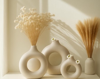 Plastic donut vase