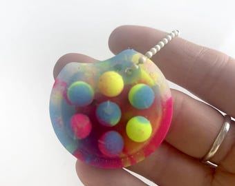 Drops Fidget Schlüsselanhänger - Blau, Gelb & Pink - Mit Sternen - Glow-in-the-Dark Schlüsselanhänger