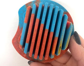 B-Ware – Handgefertigter Silikon Fidget – 30% Rabatt – Einzelstück - Nachleuchtend - Design: Stripes Extra Long