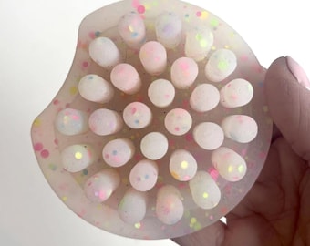 Tropfen Extra Lang - Handgefertigter Fidget aus Silikon der im Dunkeln leuchtet - Durchscheinend mit Konfetti