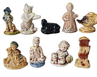Vintage Red Rose Wade Tea Figurines You Choose Red Ridinghood Jack Horner Puss&#39;n Boots Ole King Cole Humpty Dumpty Nursery Rhymes