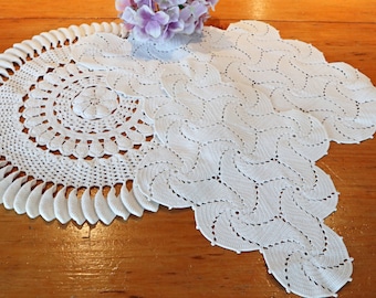 3 Doilies Doily Crocheted Tatted Doily White Vintage Doilies T5