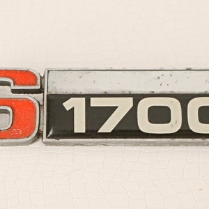 Vintage S1700 International Truck Emblem