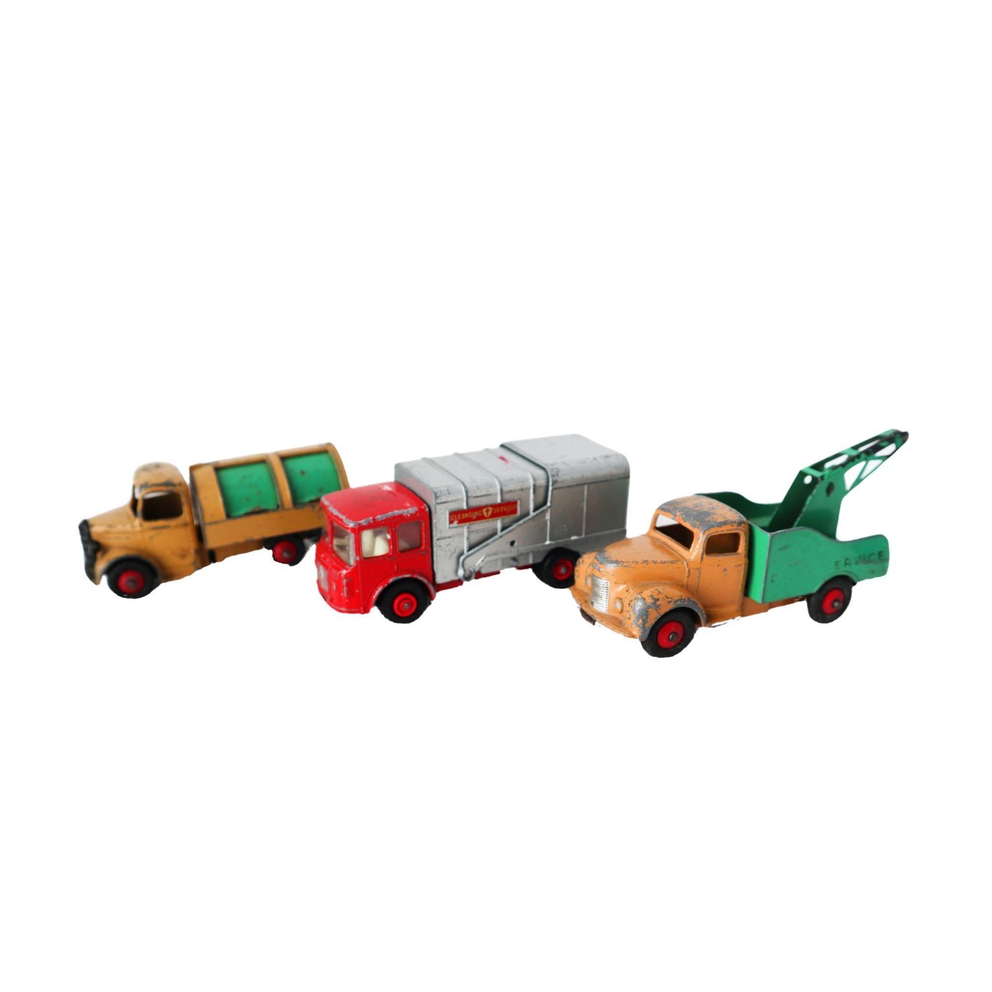 【Dinky Supertoys】 893 トラクター ベージュボックス付 Dinky Supertoys 893 Unic Sahara Tractor with Pipe Carrier