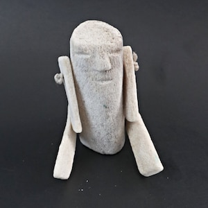 Vintage Inuit Geschnitzte Karibu Knochen Gliederskulptur Mini-Puppe