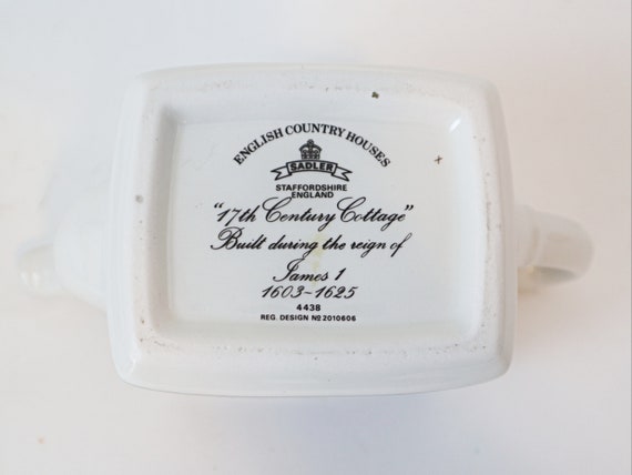 Vintage Sadler English Country Houses 17th Century Cottage Teapot 