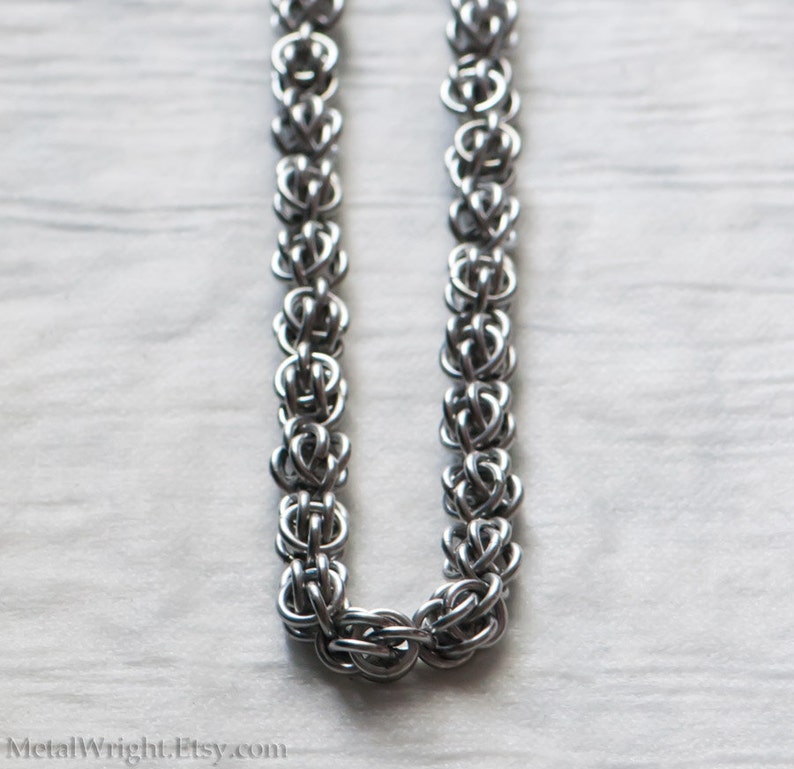 Sweetpea Chainmail Necklace image 3