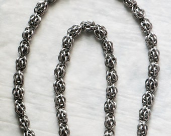 Sweetpea Chainmail Necklace