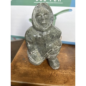 Vintage Eskimo Carving - Etsy
