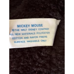 Een vintage Mickey Mouse Disney van Hasbro 15" rood wit zwart pluche knuffeldier afbeelding 5