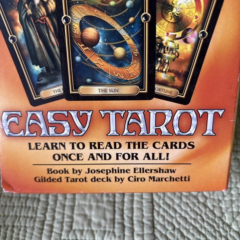 EASY TAROT : Learn to Read the Cards Once and for All ! Cards , Book & Layout image 2