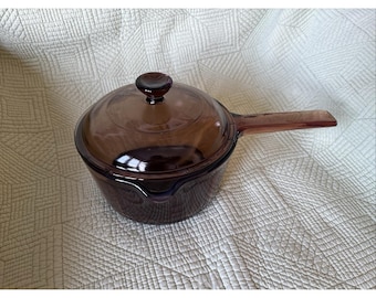 Vision Corning Ware 1L Cranberry Glass Sauce Pan Pot Spout W/Pyrex Lid EUC