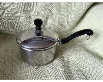 Farberware kastrull i rostfritt stål, 18/10, 1 liter, med lock, i gott skick