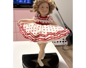 Muñeca conmemorativa vintage de Shirley Temple de Danbury Mint - 30 cm de altura.