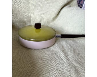 Vintage WearEver 8" Saucepan w/ Lid Avocado Green 1970s Aluminum Retro Cookware