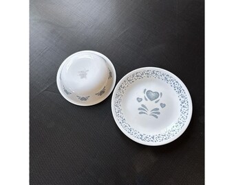 CORRELLE BLUE HEARTS 1- Bord met boter en boter 1- Kleine kom