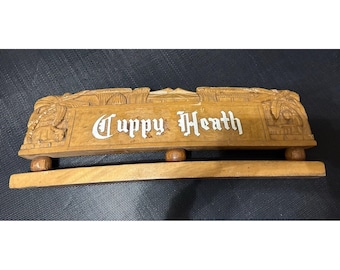 Exhibidor de escritorio vintage de 16" tallado a mano para Guppy Heath. Muy detallado.