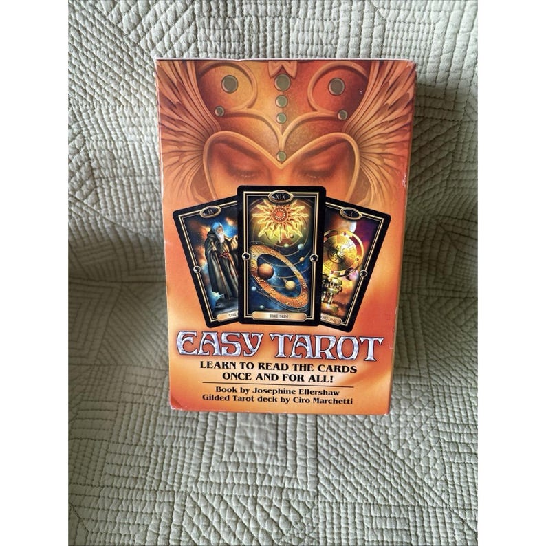 EASY TAROT : Learn to Read the Cards Once and for All ! Cards , Book & Layout image 1