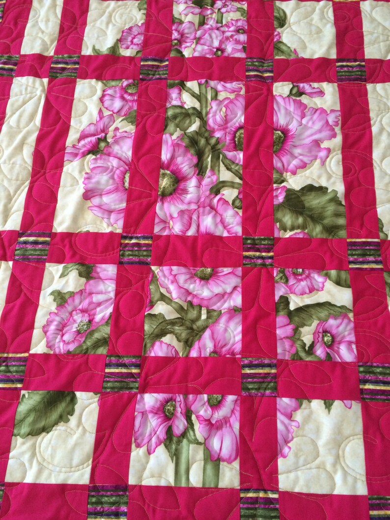 Garden Trellis Large Throw Quilt image 5