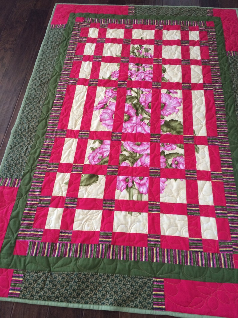 Garden Trellis Large Throw Quilt image 2