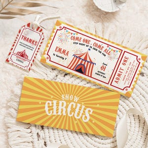 Könnte beinhalten: Eine Sammlung von Partyzubehör zum Thema Zirkus. Enthält ein Ticket, ein Etikett mit "Danke" und eine Karte mit "Show Circus". Das Ticket hat eine Zirkuszelt-Grafik und den Text "Come One, Come All".