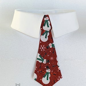 Detachable Sparkly Snowmen on Dark Red Background Detachable Dog Tie or Bow Tie, Winter Snowmen Dog Necktie, Your Choice of Collar Color image 2