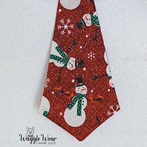Detachable Sparkly Snowmen on Dark Red Background Detachable Dog Tie or Bow Tie, Winter Snowmen Dog Necktie, Your Choice of Collar Color image 3