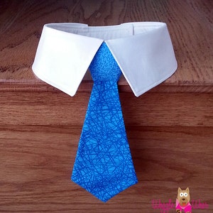 Blue Dog Tie with Dark Blue Geometrical Design and Contrasting Tie Knot, Dog Bow Tie, Dog Neck Tie, Dog Tie for Big Dogs and Small Dogs