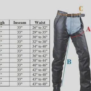 Op de afbeelding: Zwarte leren motorbroek met een maattabel. De tabel vermeldt maten van 2XS tot 8XL, met dijbeenmaten van 53 cm tot 84 cm, binnenbeenlengte van 84 cm en taillematen van 66 cm tot 122 cm.