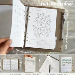 Puede incluir: Un planificador de vida completo con una p&aacute;gina de seguimiento del estado de &aacute;nimo floral. El planificador est&aacute; abierto, revelando p&aacute;ginas con dise&ntilde;os minimalistas y el texto "500+ p&aacute;ginas de planificador". La portada es de color marr&oacute;n claro.