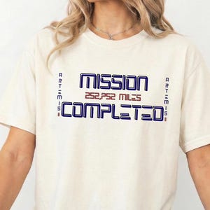 Maglietta Artemis II, Maglietta "Missione Artemis completata", Maglietta del Programma Spaziale NASA, Regalo per appassionati di astronomia, Maglietta per il lancio di razzi, Top per l'esplorazione spaziale