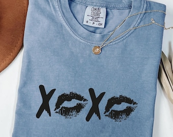 Camiseta de labios XOXO, camiseta de beso, camiseta de San Valentín, regalo para novia, camiseta de labios, camiseta XOXO, camisetas bonitas, camisetas lindas, camiseta de regalo para mujer
