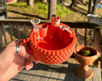 Multi-Functional Ashtray – Built-In Lighter Holder & Poker – Modern Smoking Accessory