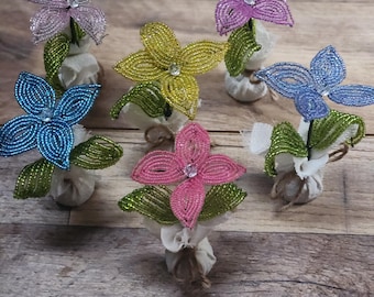 Fiore di perline fatto a mano - Scultura floreale con perline francesi, decorazione da giocatore