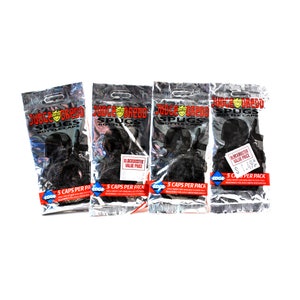 Può includere: Quattro confezioni in alluminio argentato di tappi per bottiglie Judge Dredd Spugs. Ogni confezione contiene 5 tappi e presenta un design nero e rosso con il testo "Judge Dredd Spugs Bottle Caps" e "5 Caps Per Pack".