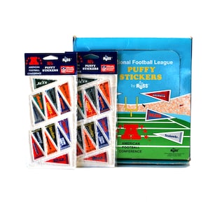 2 Packungen NFL Puffy Stickers von Russ Old Stock Football Wimpel