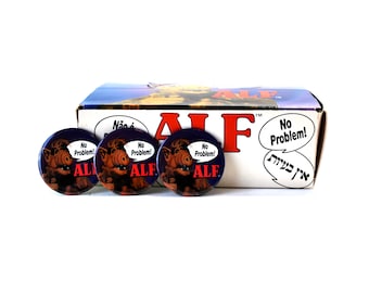 2 Alf No Problem Buttons Old Stock 1986