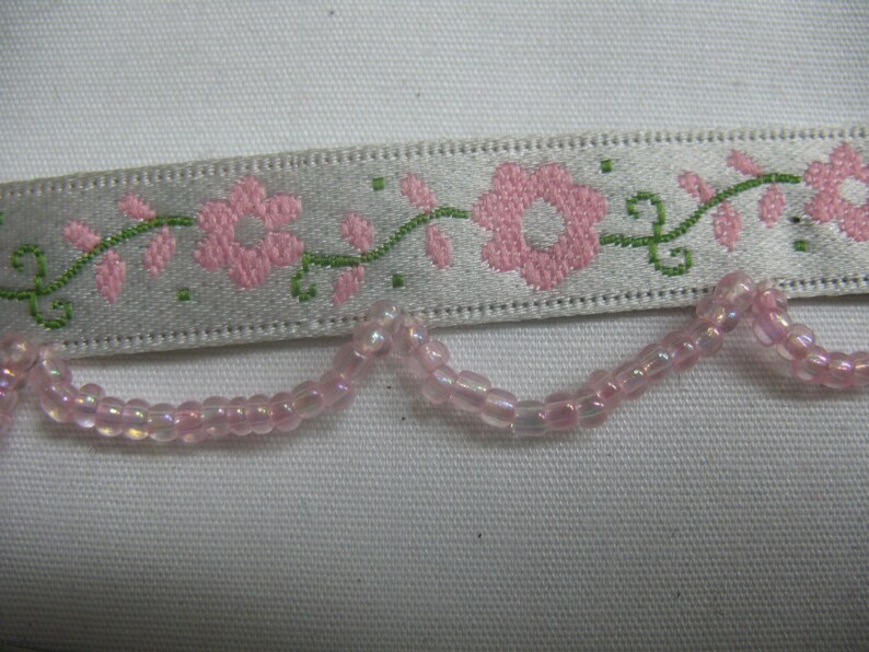 2 yard Ribbon with Flowers and Beads in PINK image 1