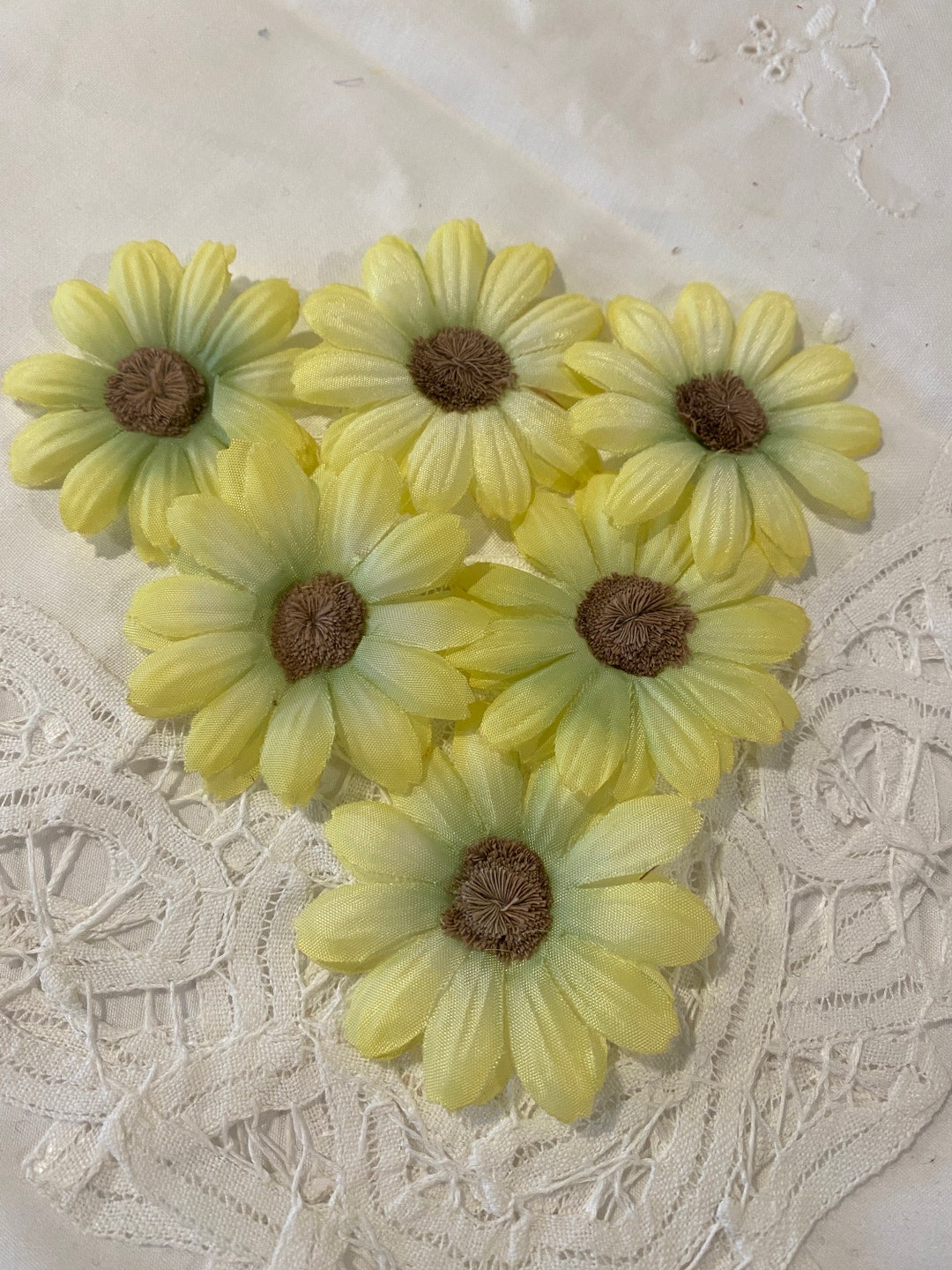 10 LIME GREEN Vintage DAISY Flowers Etsy