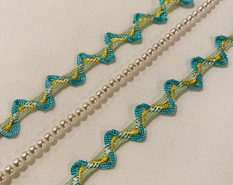 2 yards VINTAGE ZIG ZAG Multicolor Ribbon in Turquoise and Yellow.