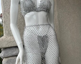 Zestaw Rave z denimu w stylu „Distressed Denim” – krótki top ze sznurowaniem i szorty z wiązaniem po bokach