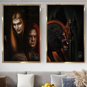 Op de afbeelding: Twee ingelijste fantasy-kunstprints. E&eacute;n toont twee figuren met lang haar, &eacute;&eacute;n met een zilveren kroon. De andere toont een grommende wolf met gloeiende ogen en een figuur met een capuchon met een zwaard. Beide zijn donker en dramatisch.