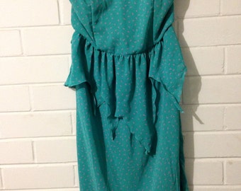 Vestido peplum sem alças vintage
